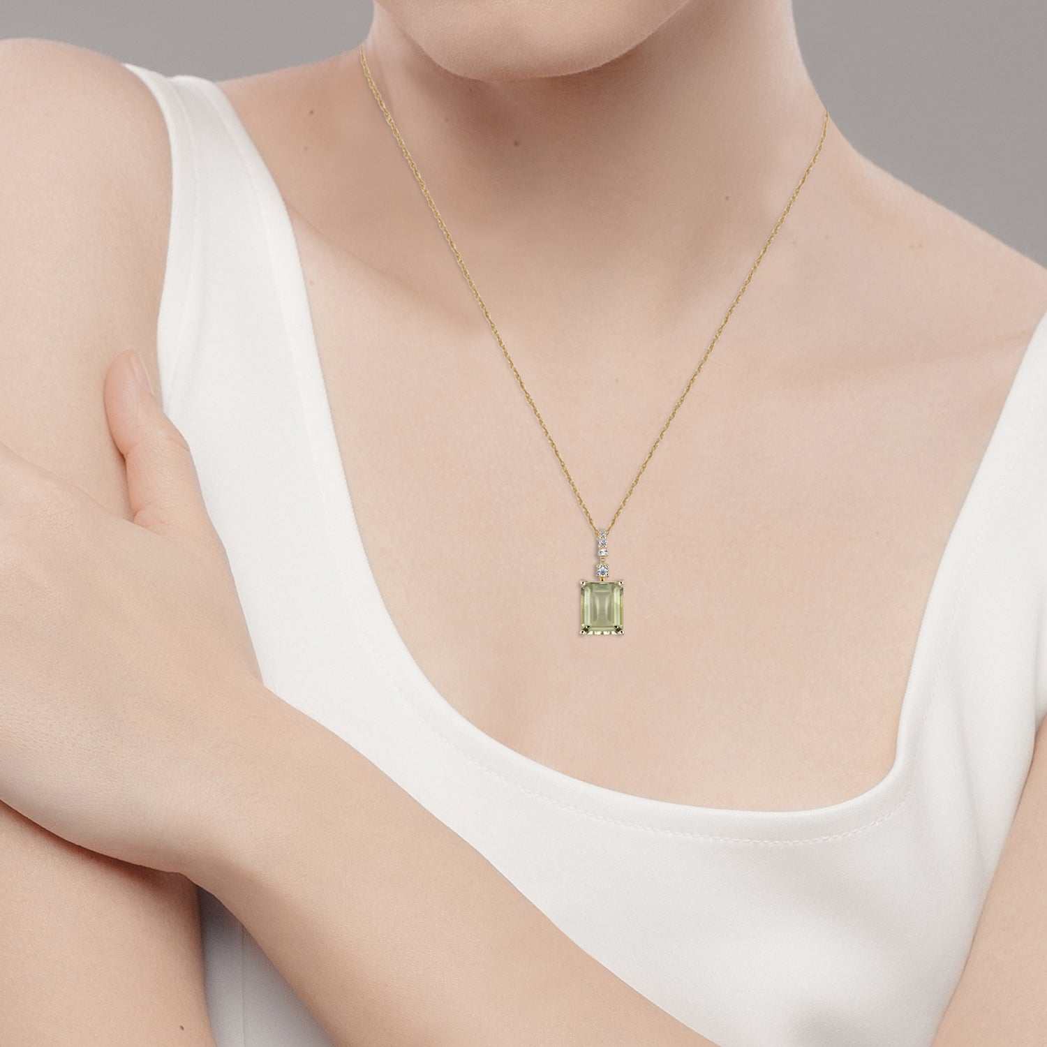 10k Yellow Gold Genuine Emerald Cut Green Amethyst Pendant Necklace