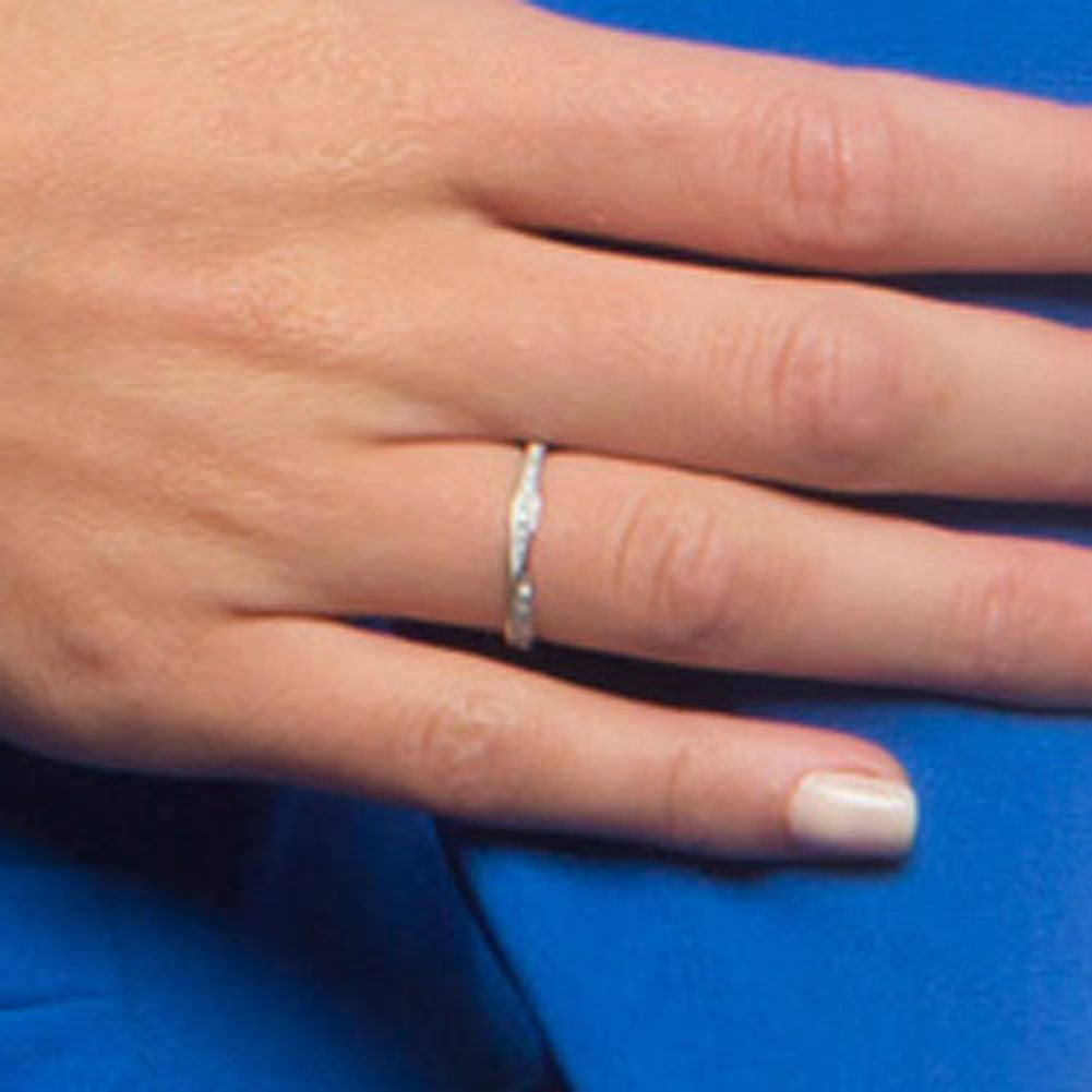 10k White Gold Bypass Diamond Wedding Anniversay Band (1/6 cttw, H-I Color, I1-I2 Clarity)