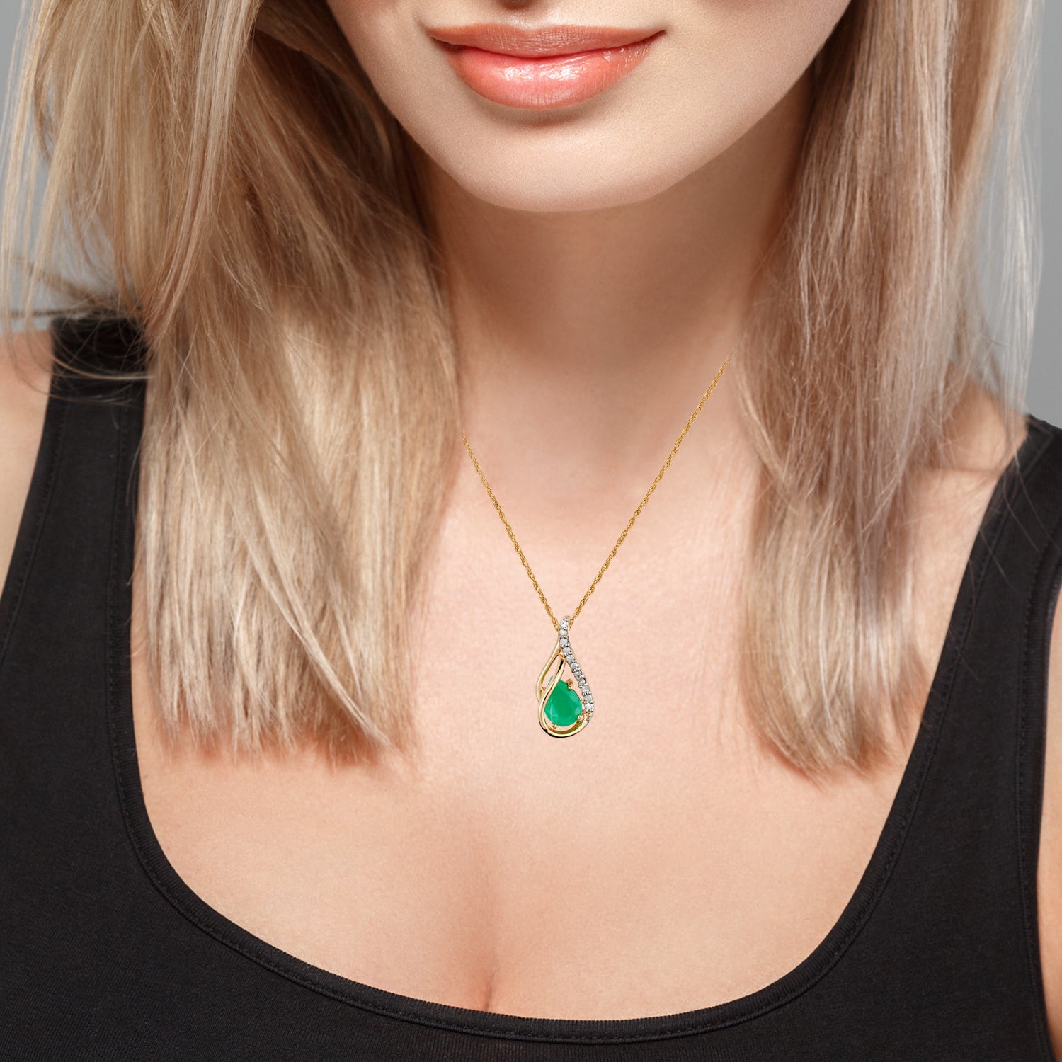10k Yellow Gold Genuine Pear shape Emerald and Diamond Halo Drop Pendant Necklace